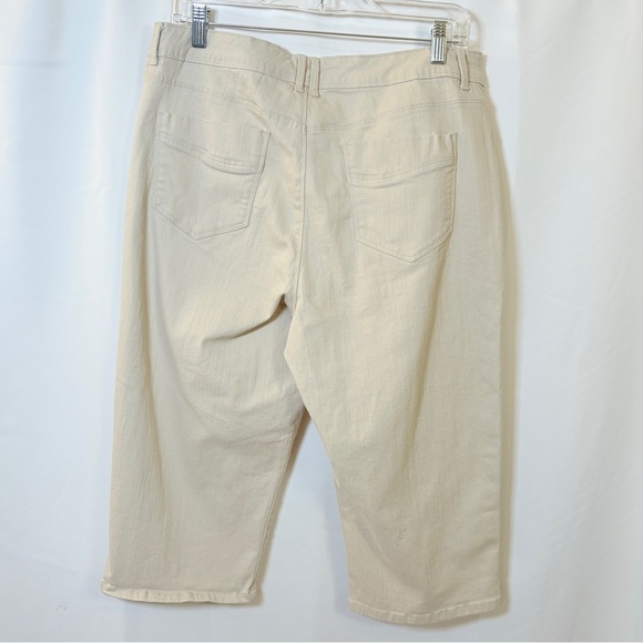 Gloria Vanderbilt Women’s Cream Skimmer Cropped Pants Size 12 Casual Stretch - Picture 7 of 13